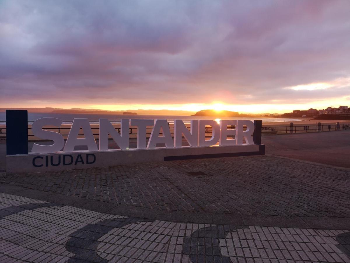 Hostel De Las Facultades Santander Exterior photo